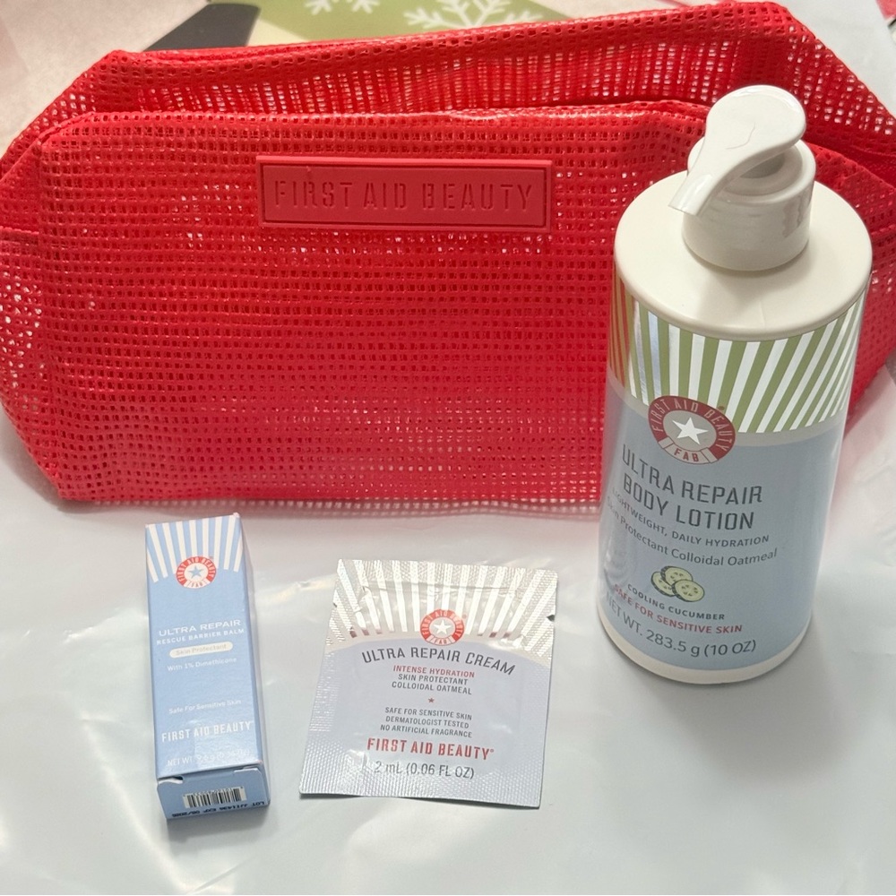 First Aid Beauty Ultra Repair Body Lotion cooling cucumber full size & samples